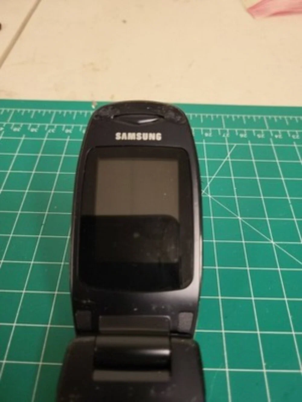 Samsung SPH-A640 Flip Phone Portable Dualband Tri-mode Phone Parts Repair Untest